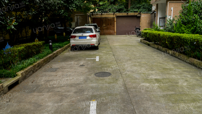 常熟路165号外景图