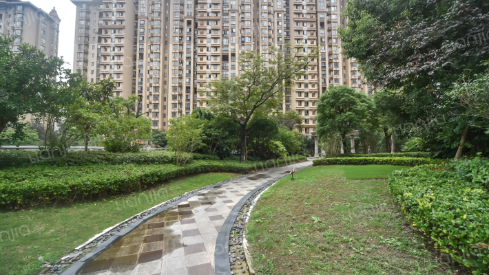 中南世纪城珺城外景图