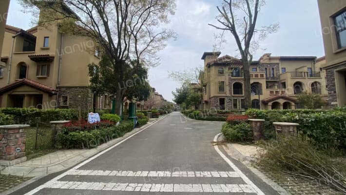 世茂云湖维拉岛2区外景图