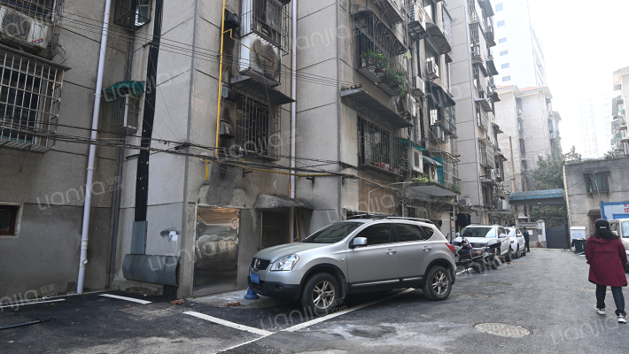 便河边社区外景图