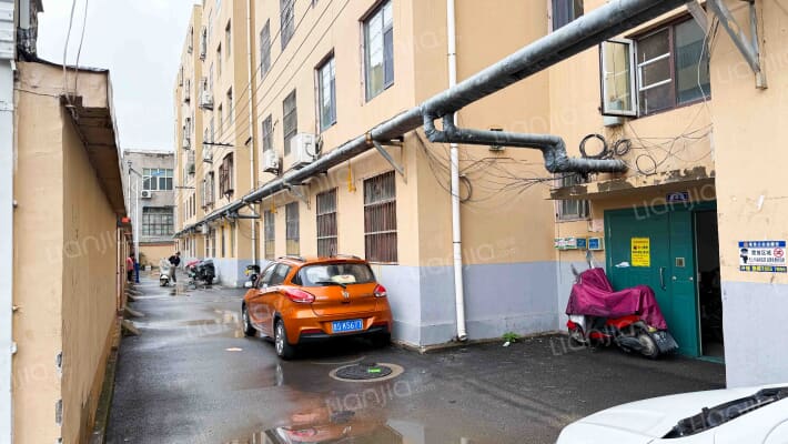 华鑫小区外景图