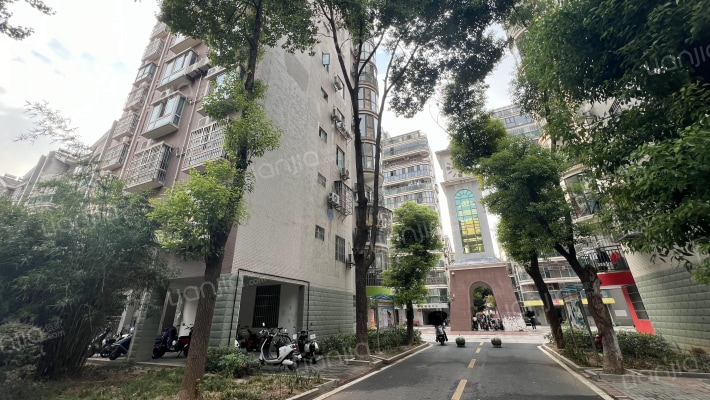 坤泰名居外景图