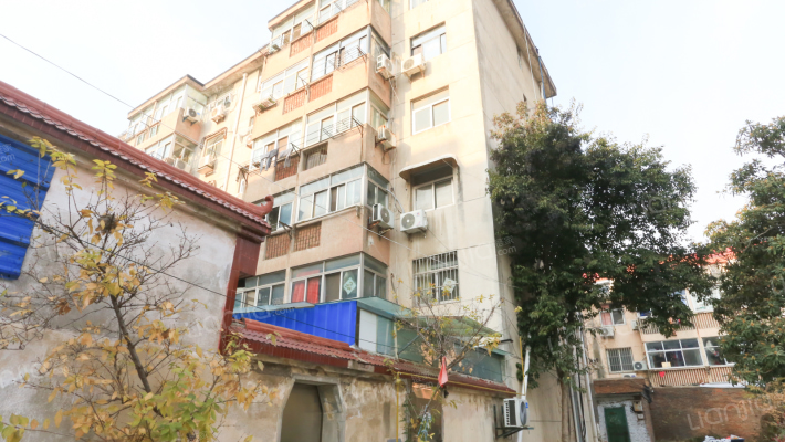 人行宿舍外景图