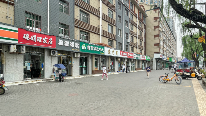 新华书店家属楼外景图