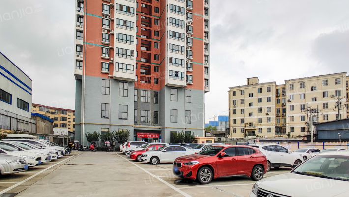 蓝鑫花园商住楼外景图