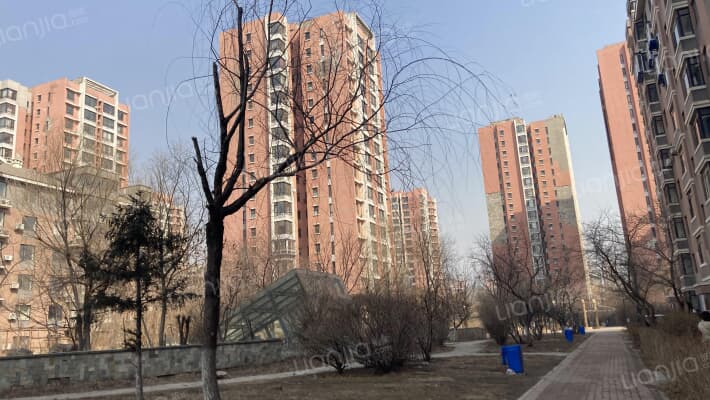 御龙逸城外景图