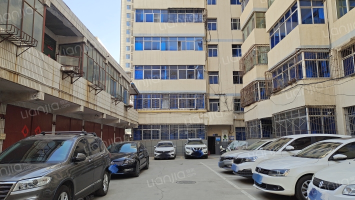 孔家崖乡家属院外景图