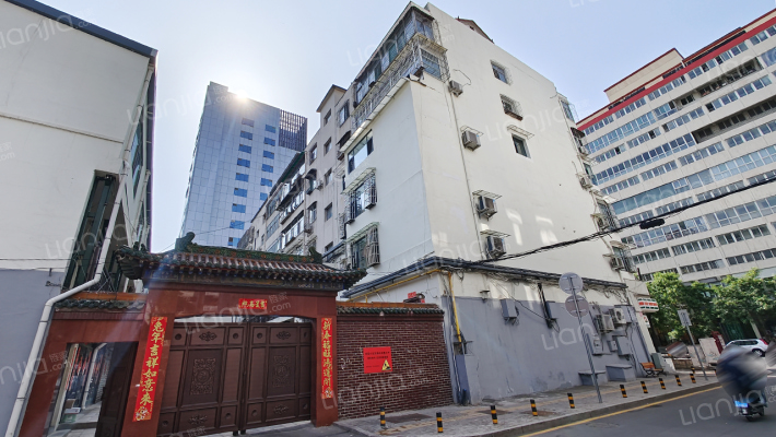 东缉虎营省委宿舍外景图