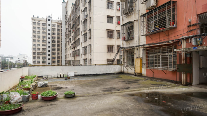 荣军小区外景图