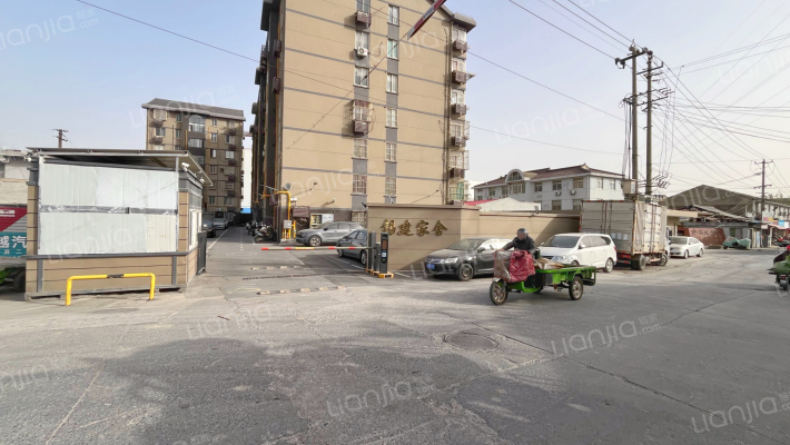 锡建家舍外景图