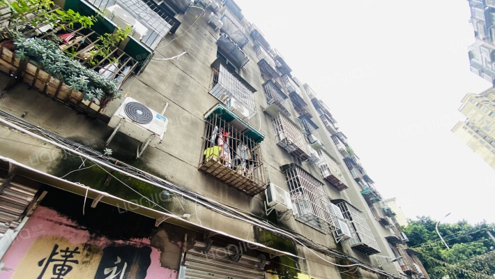 空冷厂居民楼外景图