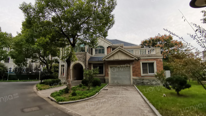 申港别墅外景图