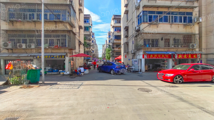 园丁路小区外景图