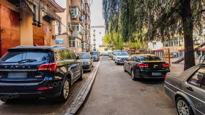 康安二道街外景图