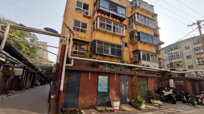 建材宿舍外景图