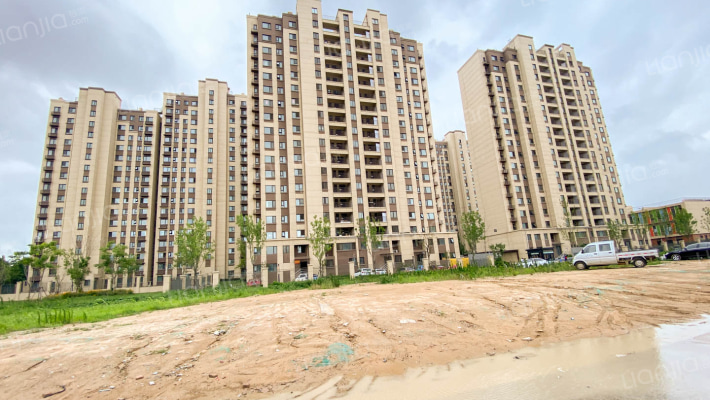 绿地新里城外景图