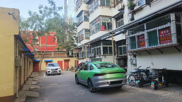 内燃机家属院外景图