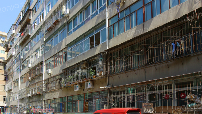 富星家居广场外景图