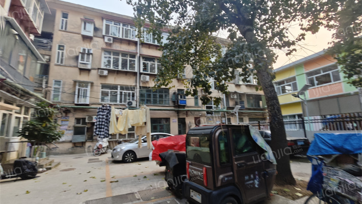 华北柴油机宿舍外景图