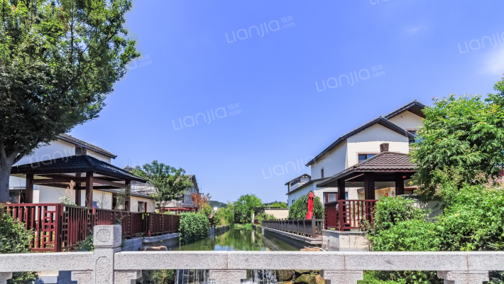 黄金水岸花园外景图