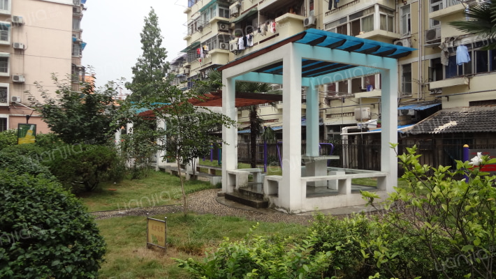 新和园小区外景图