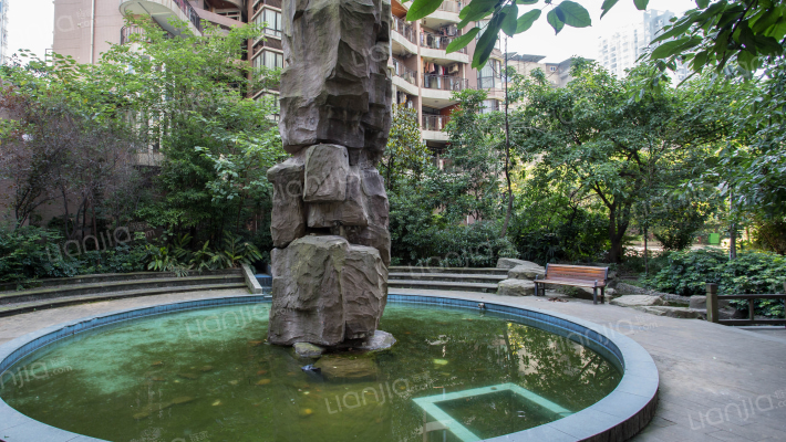 云岭天城外景图