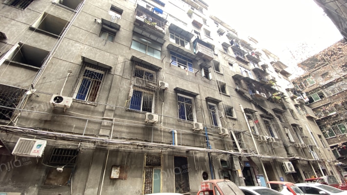 长荣街179号外景图