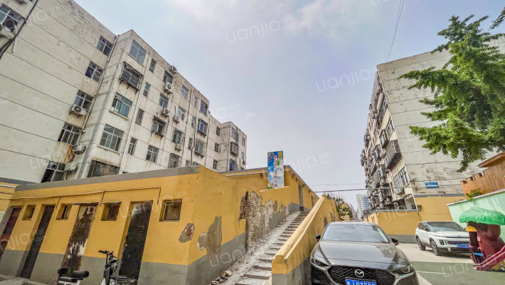 三里东小区外景图