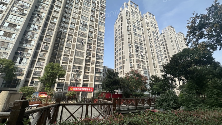 华丰盛世豪庭外景图