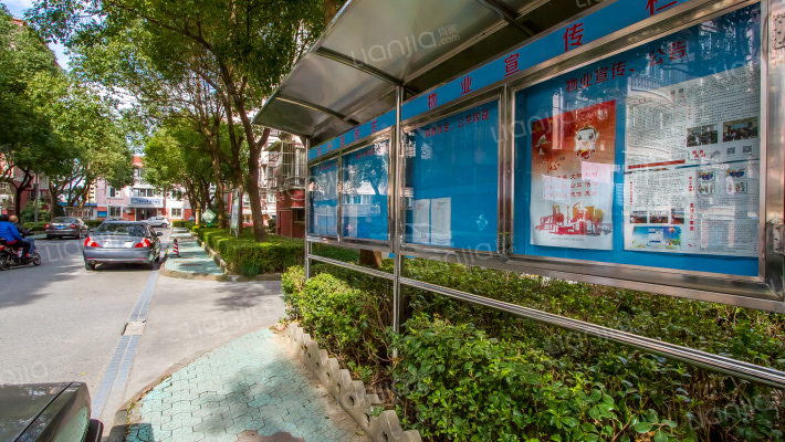 万龙新村外景图