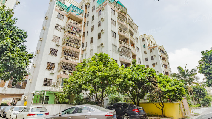 万辉花园外景图