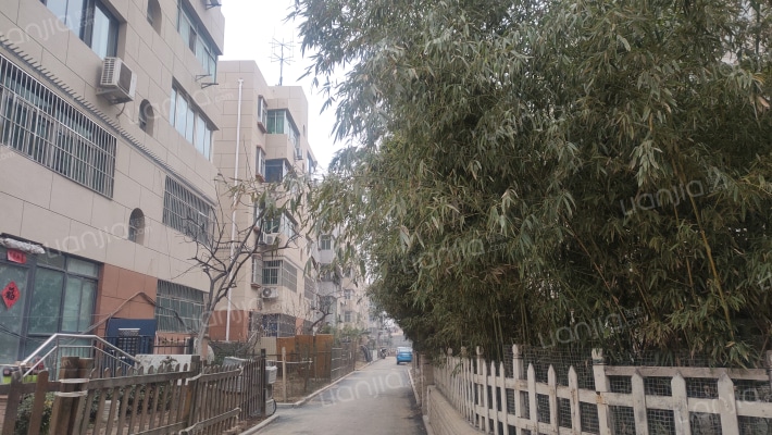 雅荷度假山庄外景图