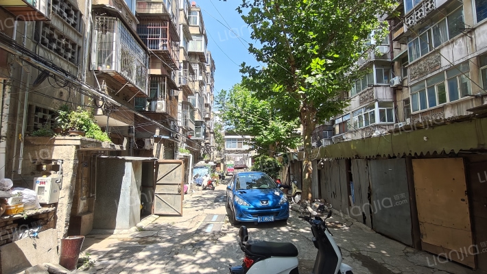 堤北保温瓶厂宿舍外景图