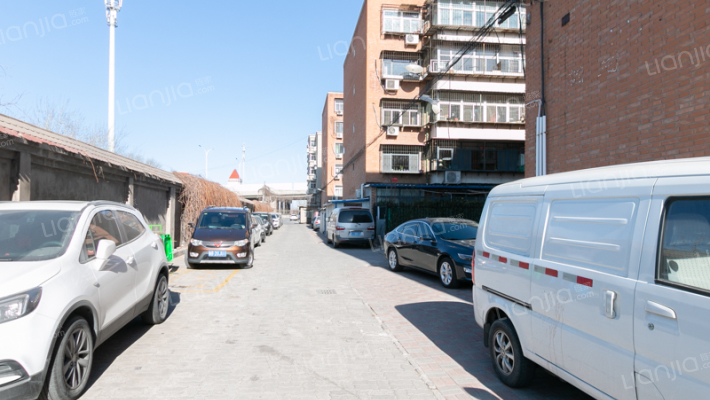 财城公寓外景图