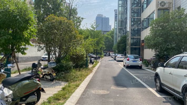 纬二路5号院外景图