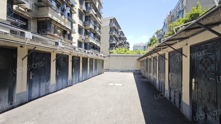 朝阳西路135号外景图