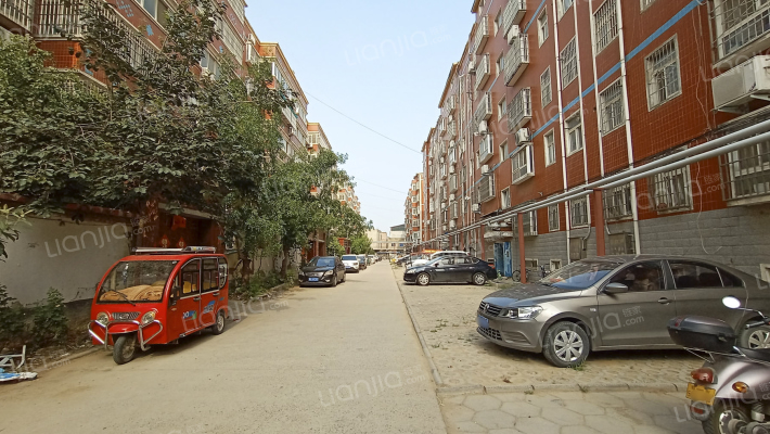 自由新村外景图