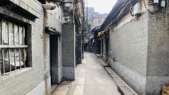 红路直街外景图