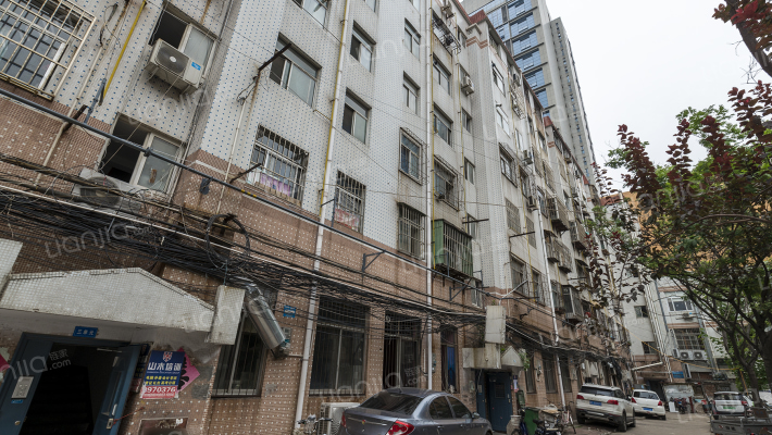 南下河小区外景图