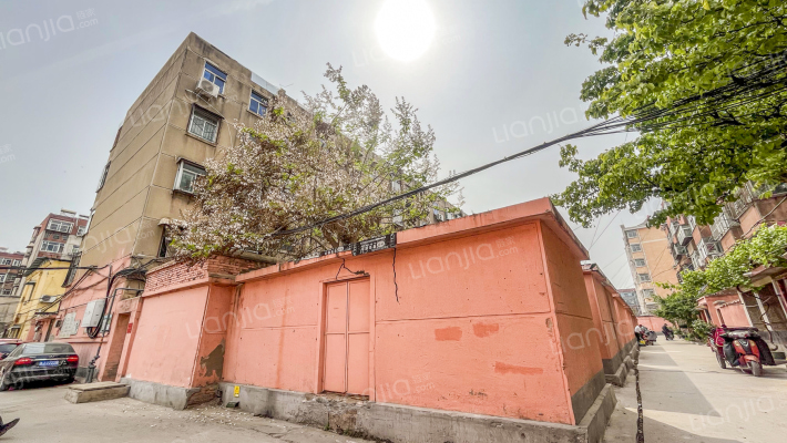 制毯厂宿舍外景图