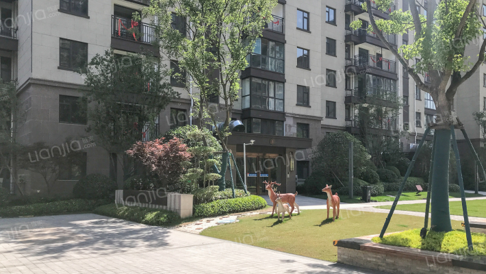 建业春天里外景图