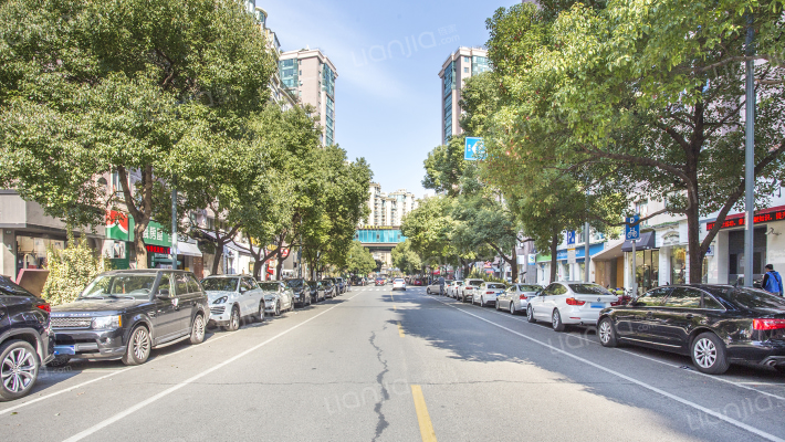 马赛花园外景图