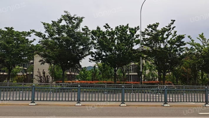 山语澜院外景图