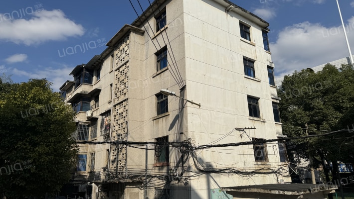 刚玉街15号外景图