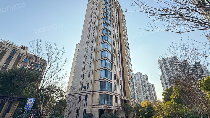 海尔产城创翡翠东方外景图