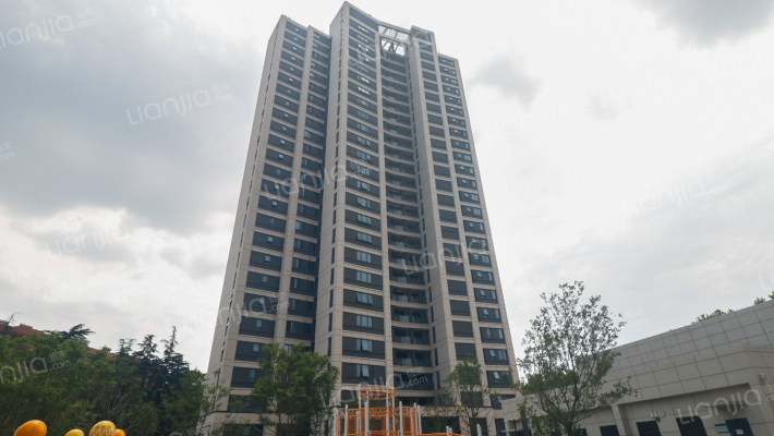 弘阳·云玥美著外景图