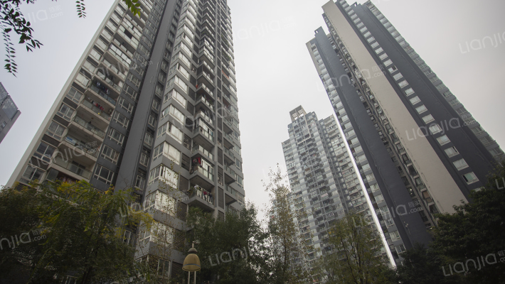 渝铁西苑外景图