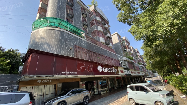 新纪元大厦外景图