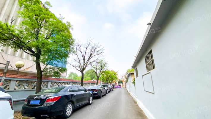 泰安市市直机关二宿舍南院外景图