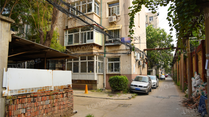 花园小区外景图